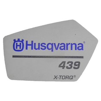 Decal 5793135-01 nel gruppo I Pezzi Di Ricambio / Pezzi di ricambio Motoseghe / Pezzi di ricambio Husqvarna 439 presso GPLSHOP (5793135-01)