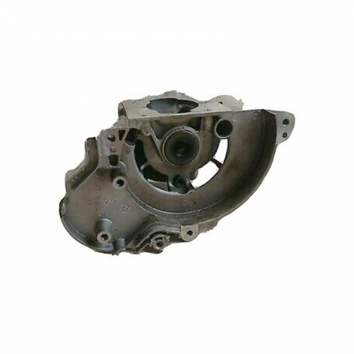 Gruppo carter 5804466-32 nel gruppo I Pezzi Di Ricambio / Pezzi di ricambio Decespugliatori / Pezzi di ricambio Husqvarna 129C presso GPLSHOP (5804466-32)
