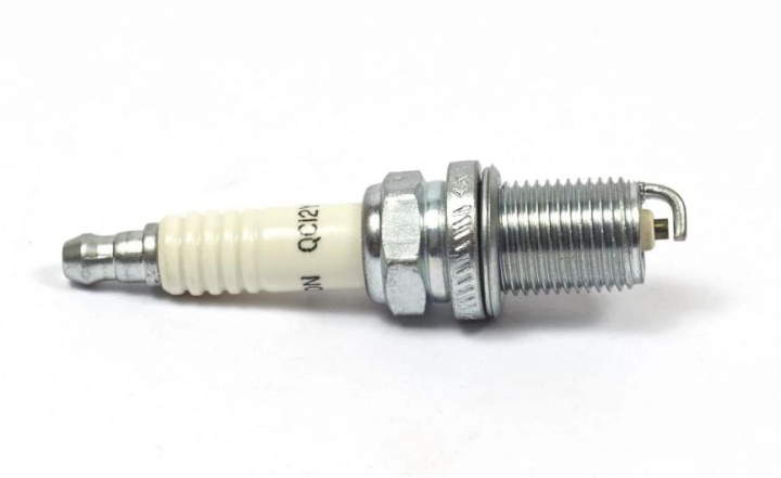 Cappuccio candela B&S 692720 nel gruppo I Pezzi Di Ricambio / Ricambi Briggs & Stratton presso GPLSHOP (5823123-65)