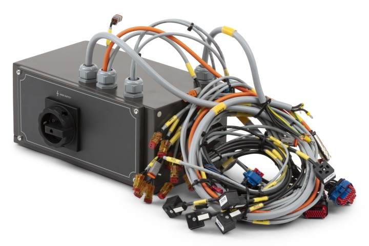 Scatola elettronica completa con componenti nel gruppo  presso GPLSHOP (5936339-01)