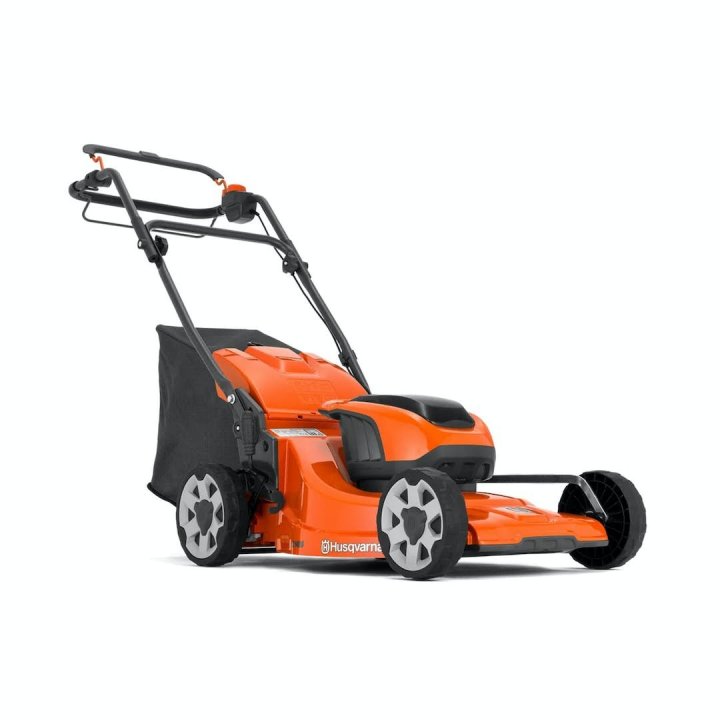 Husqvarna LC 142iS nel gruppo Prodotti per lavori forestali e giardinaggio Husqvarna / Husqvarna Rasaerba / Rasaerba batteria presso GPLSHOP (9705419-01)