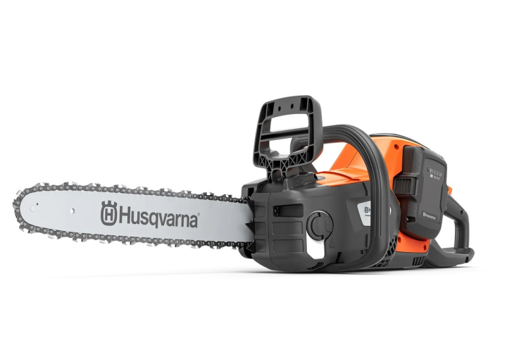 Husqvarna 242i motosega a batteria con batteria e caricabatterie nel gruppo Prodotti per lavori forestali e giardinaggio Husqvarna / Husqvarna Motoseghe / Batteria motosegha presso GPLSHOP (9708384-07)