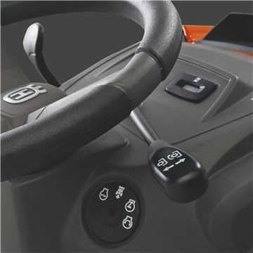 Husqvarna TS 138L Trattore