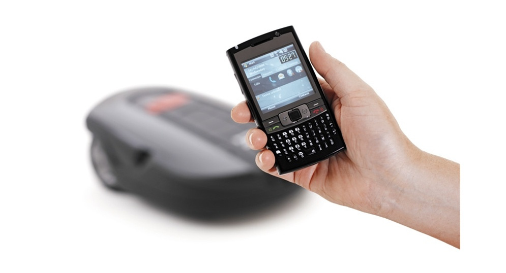 Husqvarna Automower® Solar Hybrid