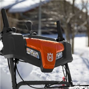 HUSQVARNA ST 330 Spazzaneve