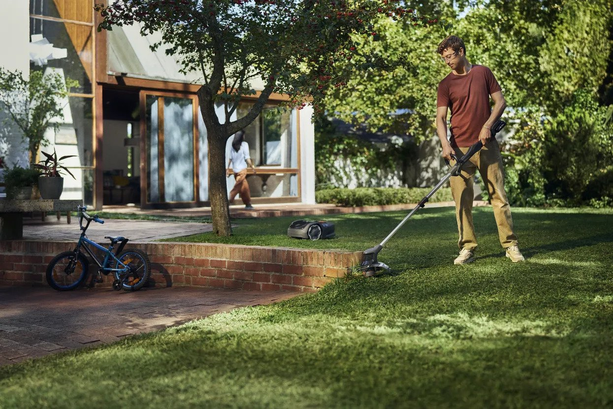 Husqvarna Aspire™ T28 +  B45(2.5Ah) & C70