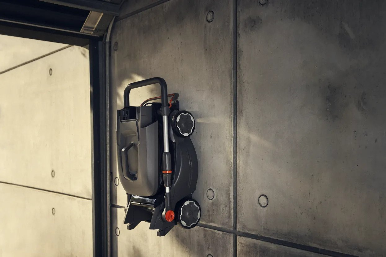 Husqvarna Aspire™ LC34A