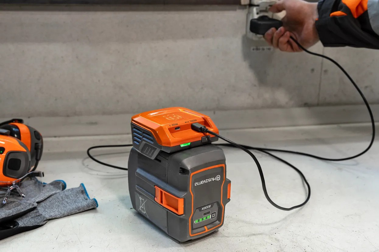 Adattatore USB-C Husqvarna USB150X