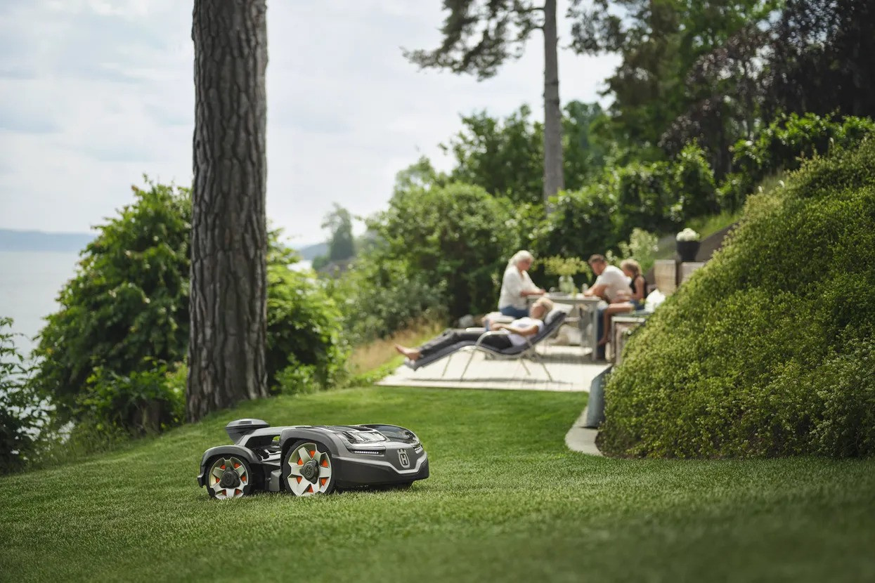 Husqvarna Automower® 435X AWD Nera Robot Tagliaerba