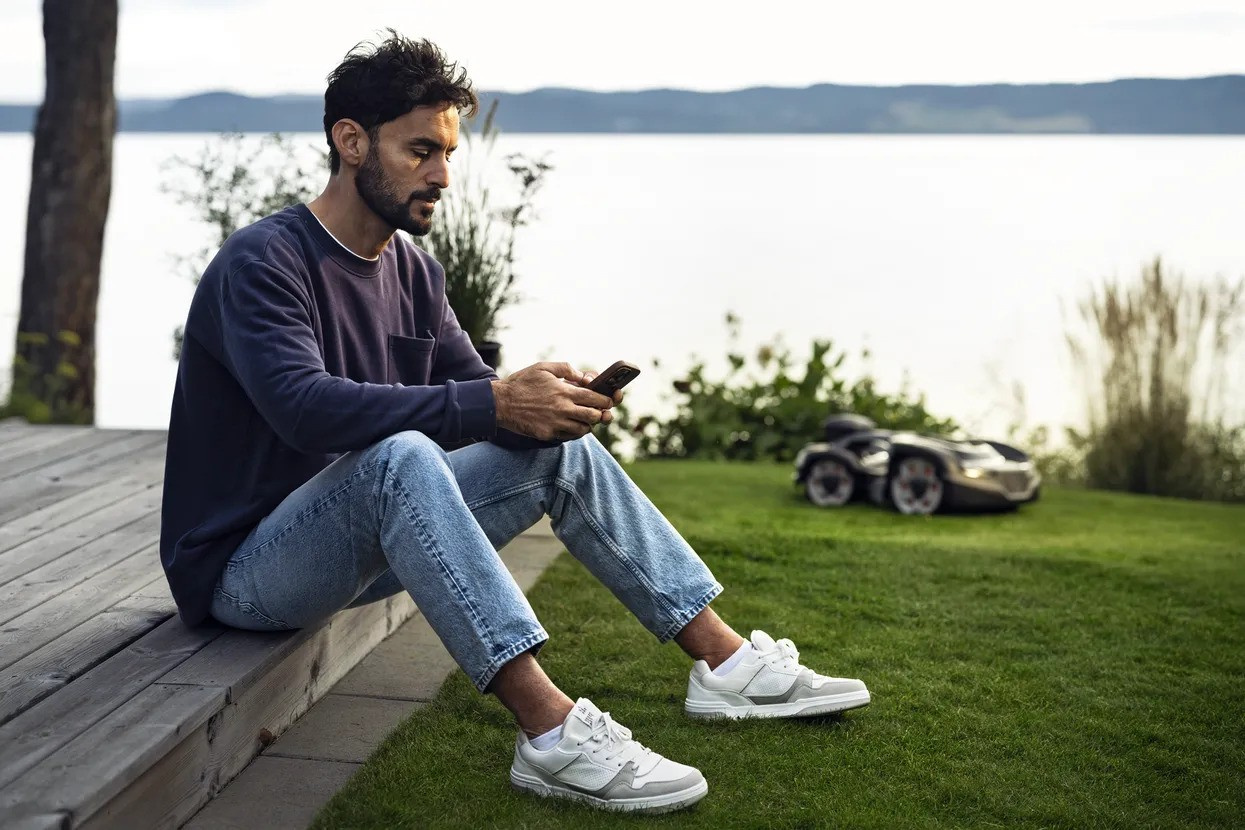 Husqvarna Automower® 435X AWD Nera Robot Tagliaerba