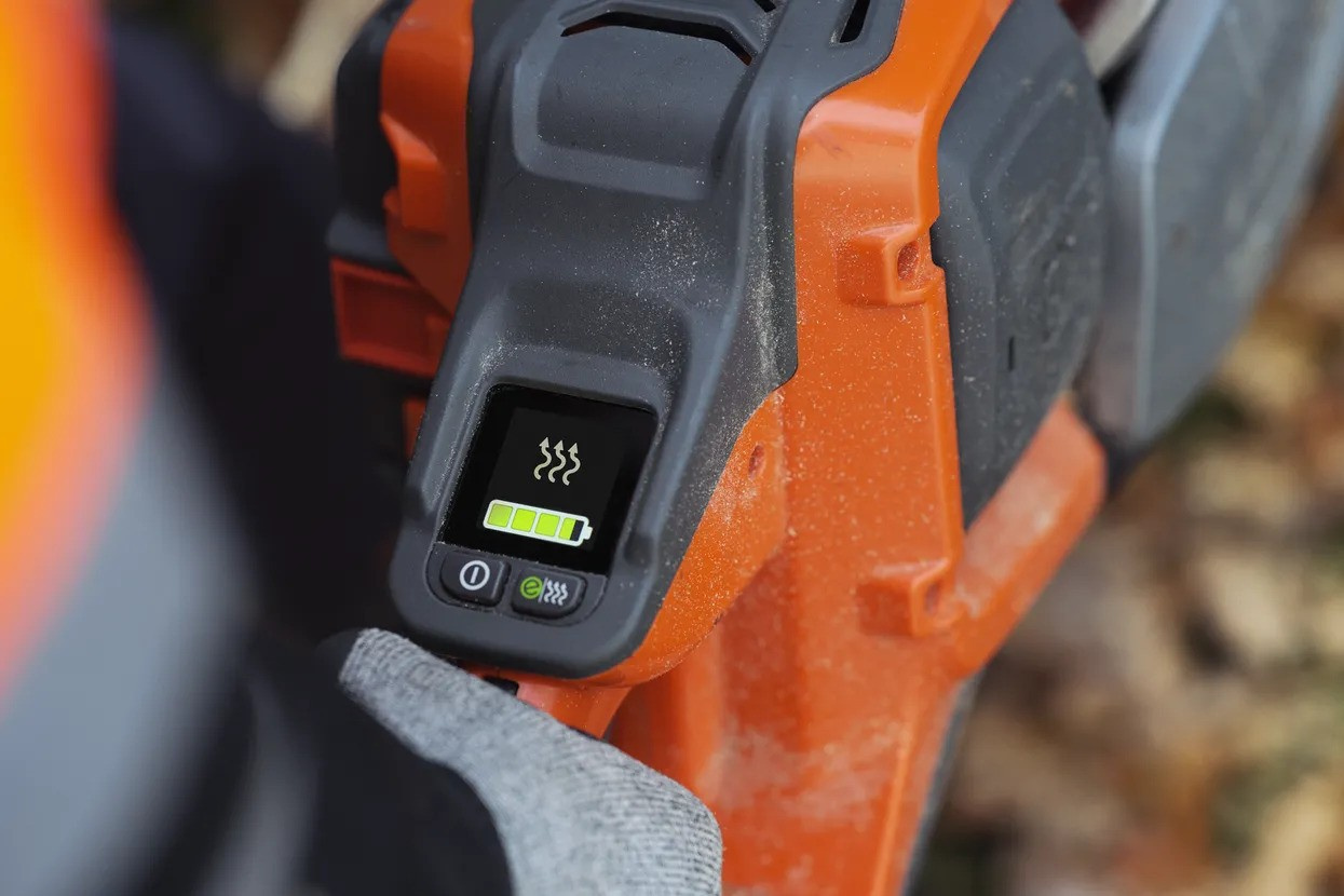 Husqvarna 550i XP® con batteria e caricabatterie