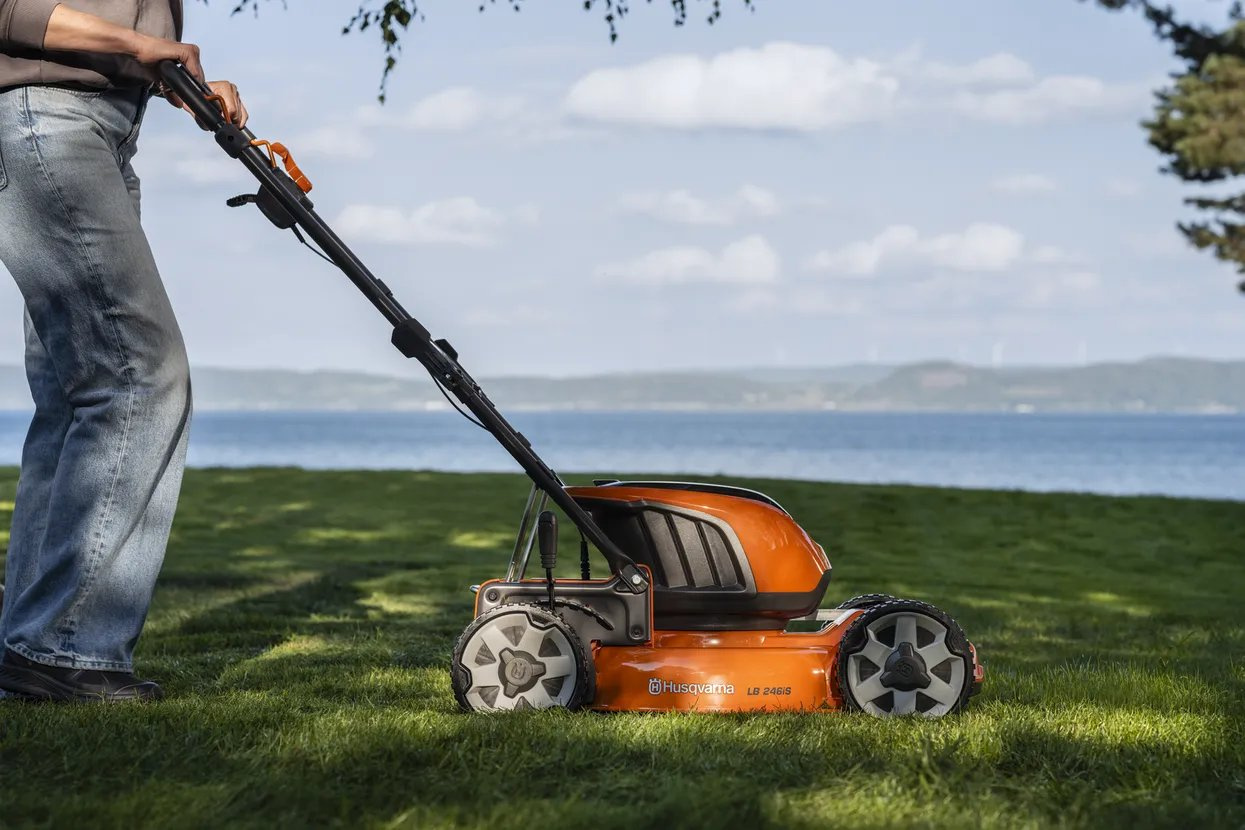 Husqvarna LB 246iS Rasaerba