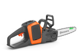 Husqvarna 215i motosega a batteria con batteria e caricabatterie Husqvarna 215i motosega a batteria con batteria e caricabatterie