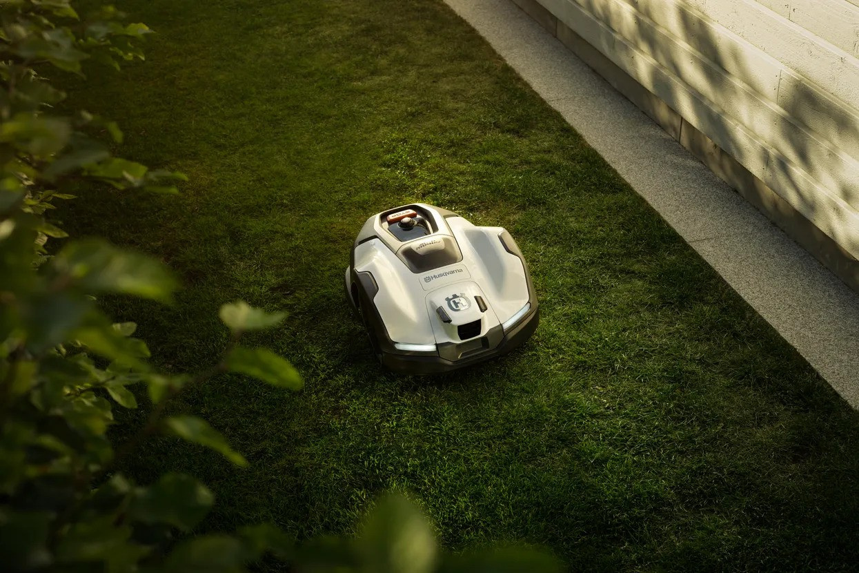 Husqvarna Automower® 410VE Nera Robot Tagliaerba