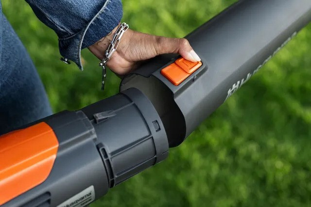 Husqvarna 122iB con batteria e caricabatterie