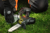 Husqvarna Aspire™ P8X-P4A + Asta telescopica Aspire™ con batteria e caricabatterie Husqvarna Aspire™ P8X-P4A + Asta telescopica Aspire™ con batteria e caricabatterie