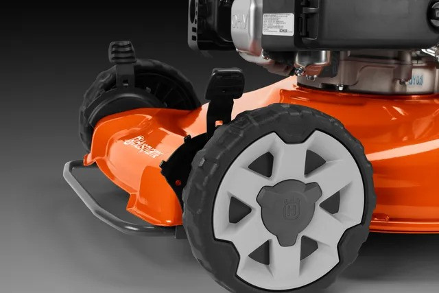 Husqvarna LC 353 AWD Rasaerba